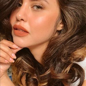 Meet your Posher, Jay jay